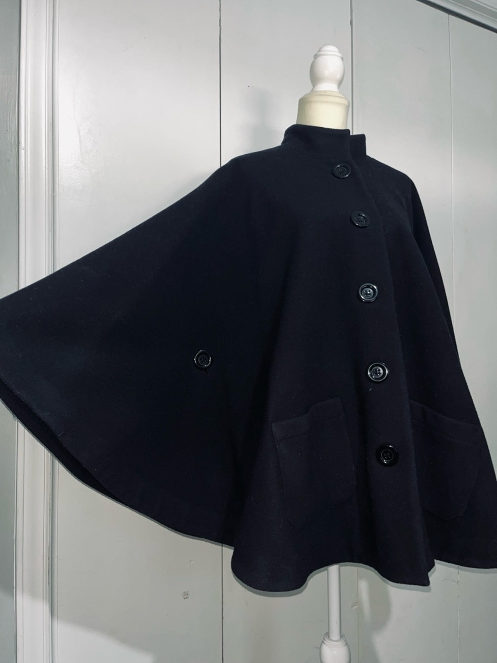 Pendleton 100% Virgin Wool Cape Coat Button Front • Vintage • Made in USA